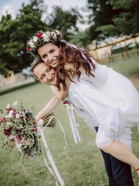 Fotografo di matrimoni Terezie Fojtová (photonameless). Foto del 2 ottobre 2021