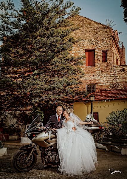 Fotógrafo de casamento Kostas Sinis (sinis). Foto de 14 de maio 2021