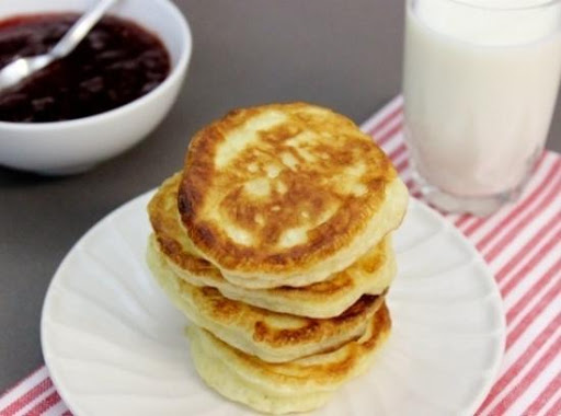 Oladi (Russian Pancakes)