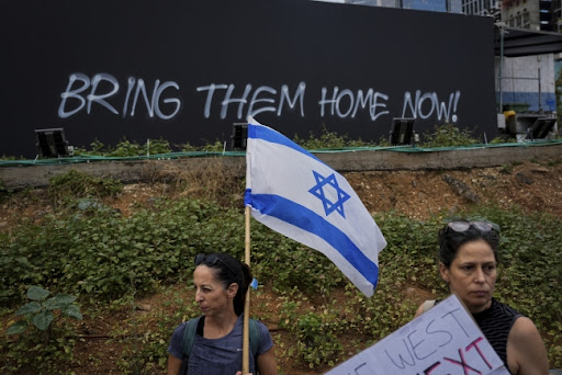 Porodice talaca krenule na protestni marš od Tel Aviva do Jerusalima