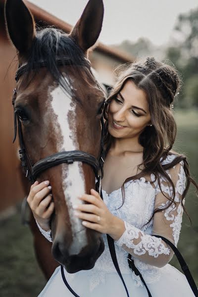 Fotografo di matrimoni Bács Jenő (jencimages). Foto del 28 agosto 2020