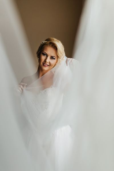 Wedding photographer Zagrean Viorel (zagreanviorel). Photo of 22 September 2017