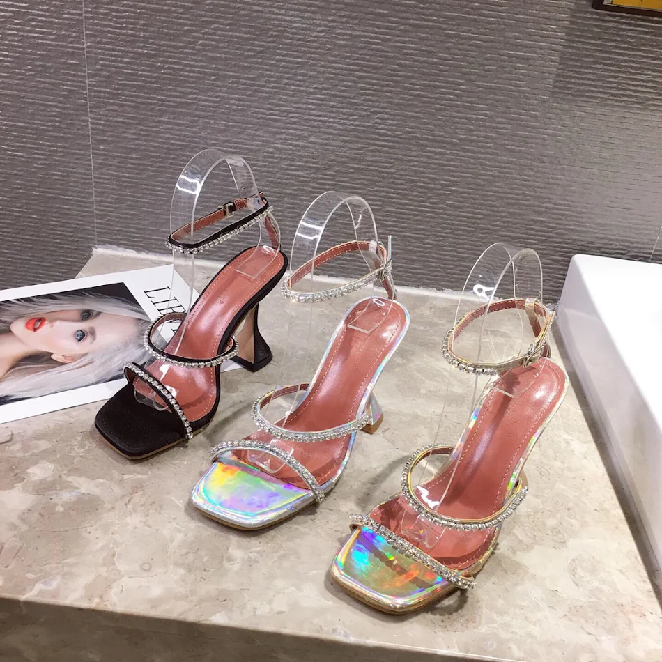 Sandalen met vierkante neus en hoge hakken Stijlvolle damesschoenen die comfort en elegantie combineren. Perfect voor elke gelegenheid en geven je een chique uitstraling.