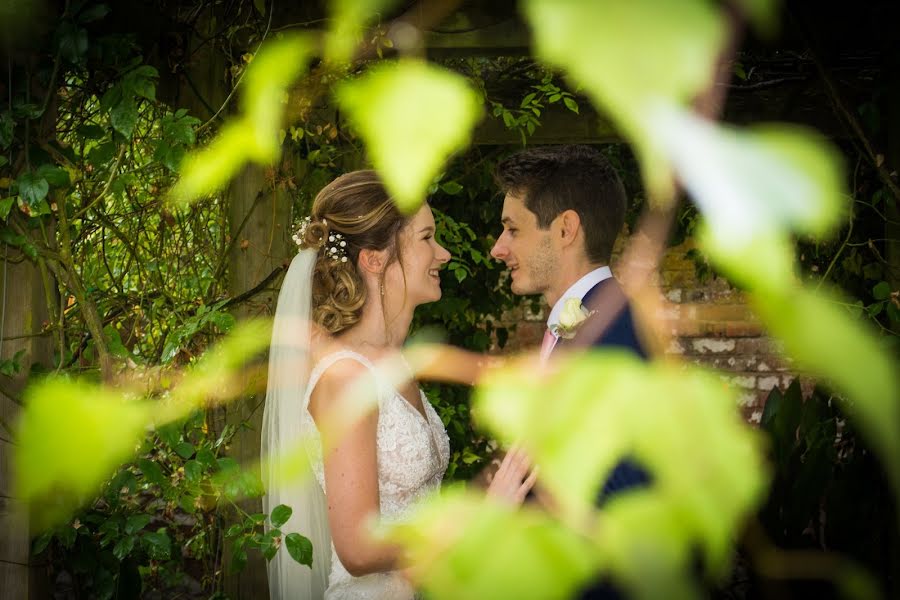 Fotografo di matrimoni Caron Birlow (birlowphoto). Foto del 1 luglio 2019