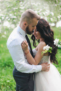 Wedding photographer Alya Malinovarenevaya (alyaalloha). Photo of 6 September 2018