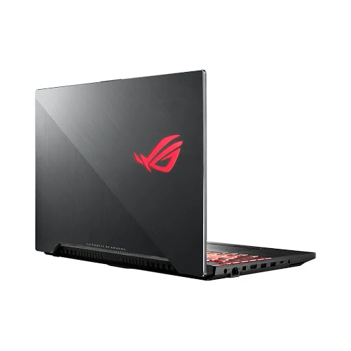 Asus ROG Strix GL504_SCAR II_6.jpg