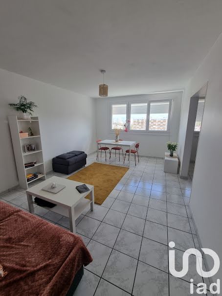 Location meublée appartement 2 pièces 45 m² à Vandoeuvre-les-nancy (54500), 800 €