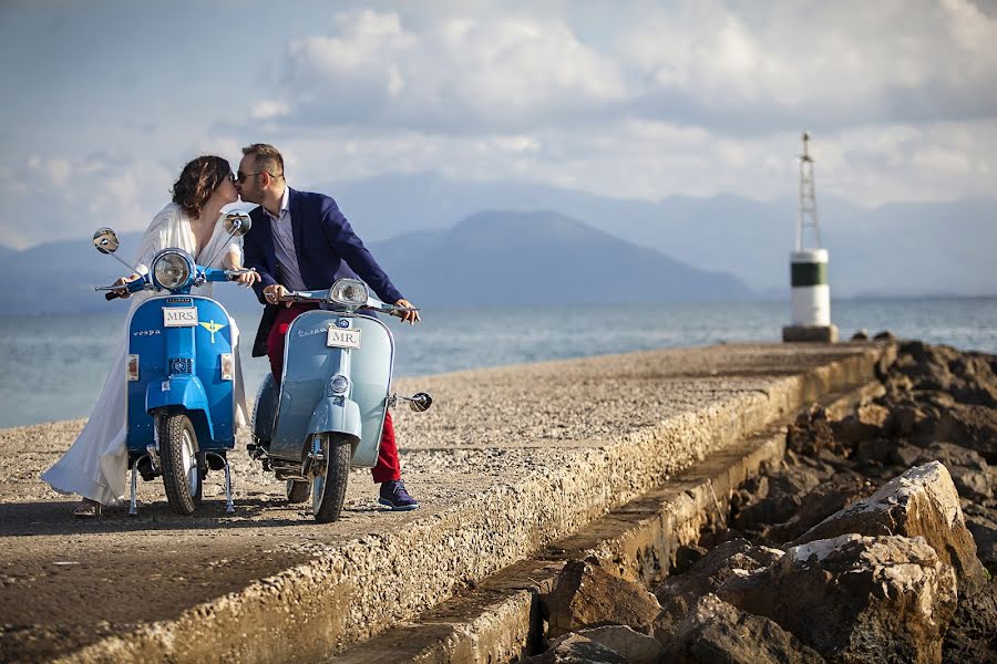 Wedding photographer Dimitris Karageorgos (karageorgos). Photo of 9 May 2016