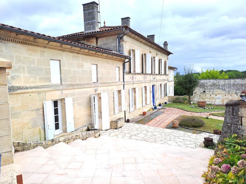 Vente maison 9 pièces 350 m² à Val de Virvée (33240), 740 000 €