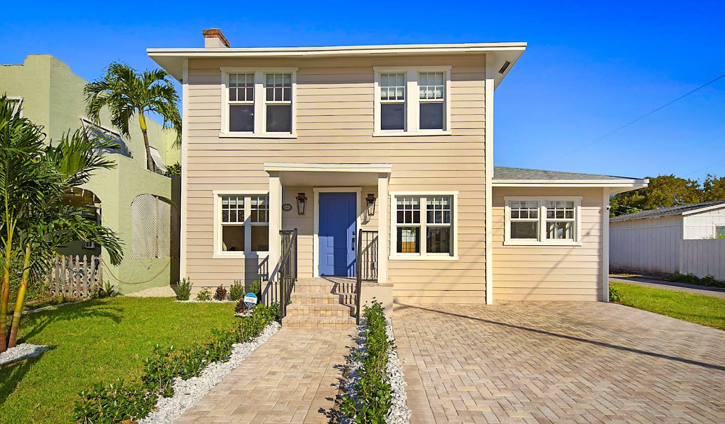 House with pool West Palm Beach