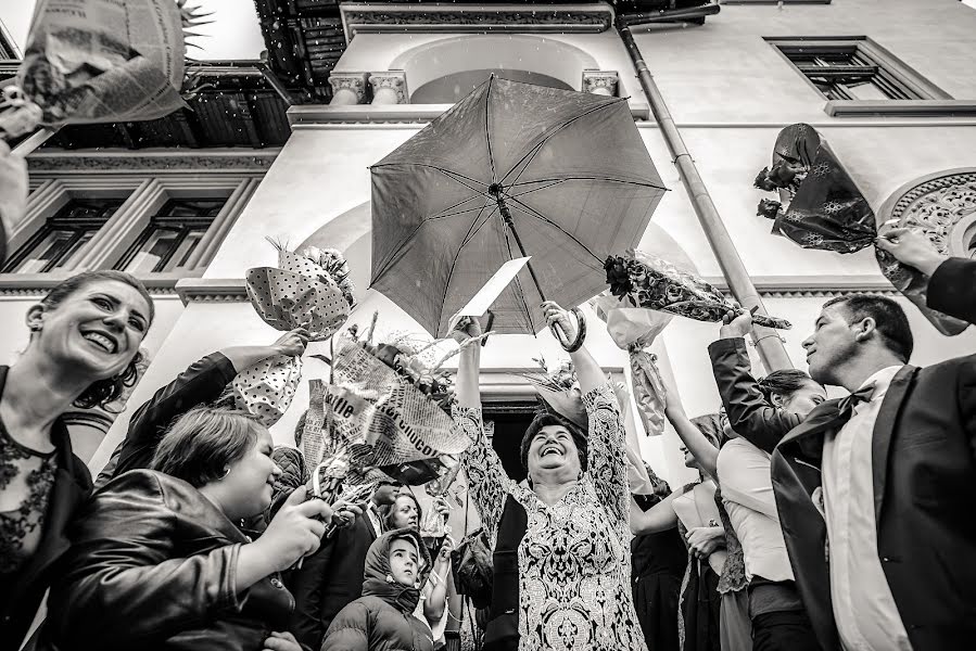 Fotografo di matrimoni Marius Marcoci (mariusmarcoci). Foto del 21 ottobre 2015