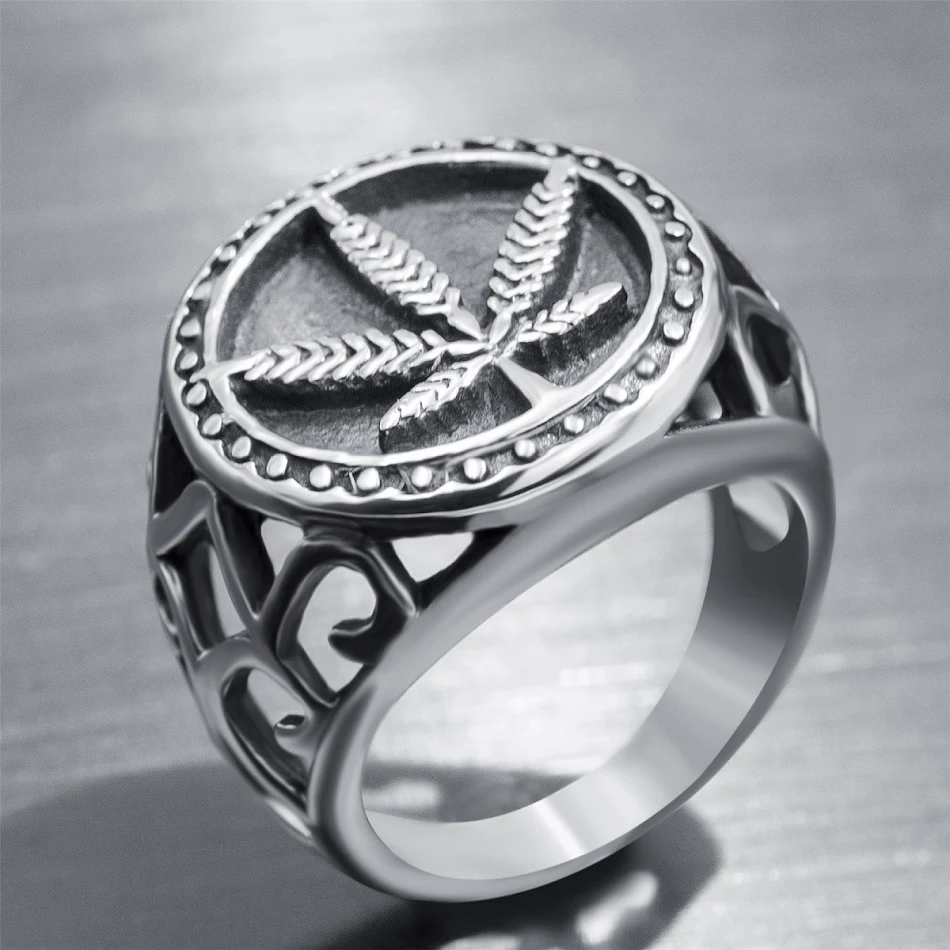 Men's Fashion Personalized Maple Leaf Pattern Ring, a stylish and unique accessory for men. Perfect gift for him, adding