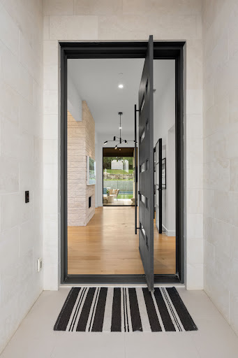 House with pool 3