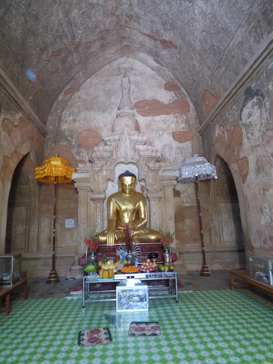 Bagan - htilominlo temple