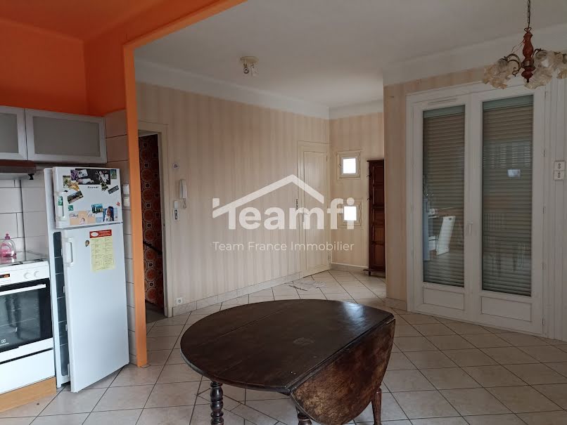 Vente maison 3 pièces 79 m² à Broût-Vernet (03110), 148 400 €