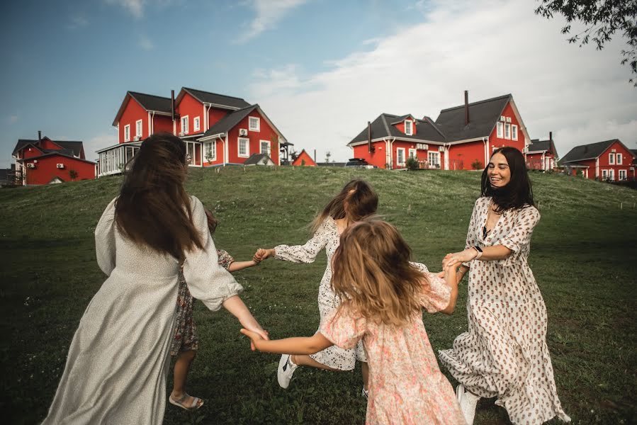 Fotografer pernikahan Elena Oskina (oskina). Foto tanggal 28 Agustus 2023