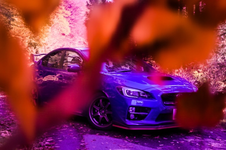WRX STIの紅葉ドライブ・紅葉・一眼レフ・秘境・ドライブに関するカスタム事例の投稿画像1枚目