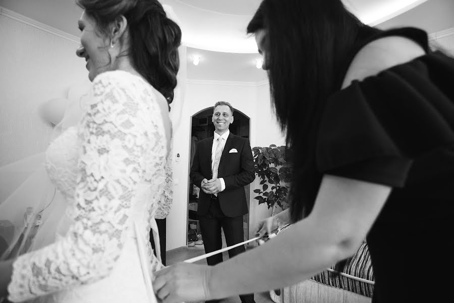 Fotografo di matrimoni Oksana Bilichenko (bili4enko). Foto del 1 giugno 2018