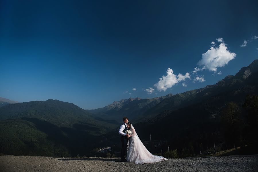 Fotógrafo de casamento Artur Eremeev (pro100art). Foto de 12 de janeiro 2018