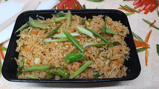 Veg Butter Chilli Garlic Fried Rice (Medium Spicy)