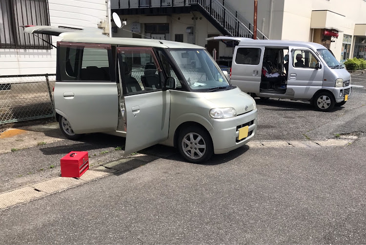 タントのウインカー修理・天日干し・梅雨前・貴重な晴れ☀に関するカスタム事例の投稿画像1枚目