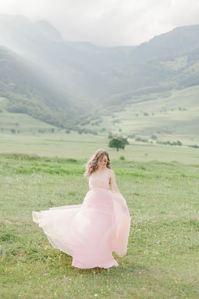 Svatební fotograf Polina Makhonina (polinamakhonina). Fotografie z 4.července 2018