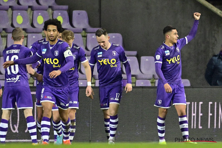 📷 Beerschot maakt zijn nieuwe uittenue bekend: "Electric white"