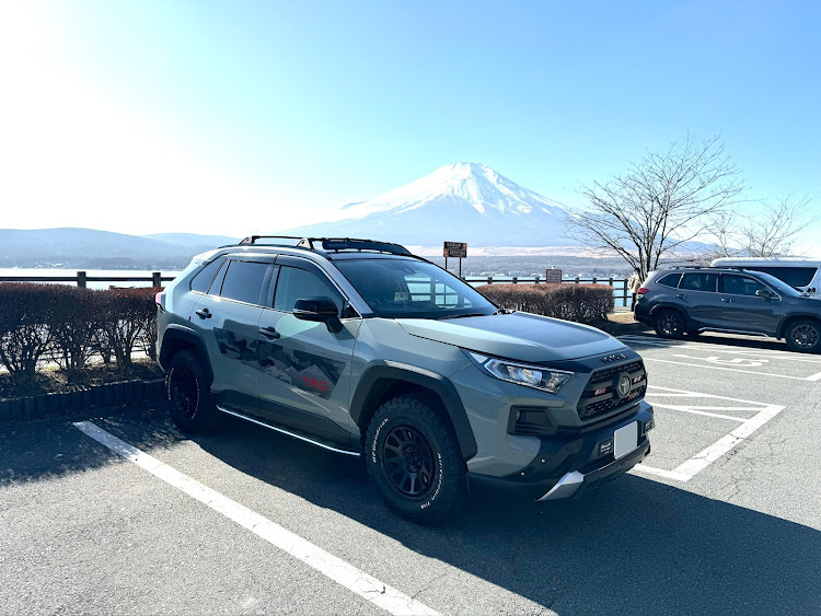 RAV4の富士山とコラボ・山中湖・白鳥に関するカスタム事例の投稿画像4枚目