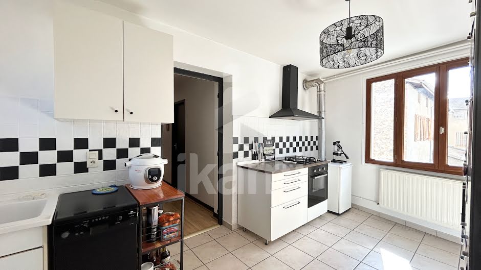 Vente maison 5 pièces 117 m² à Saint-Marcellin (38160), 192 000 €