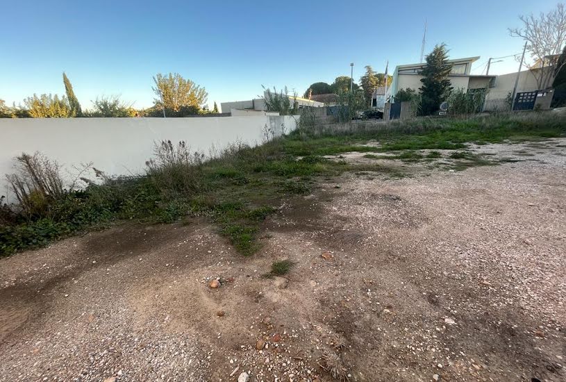  Vente Terrain à bâtir - 512m² à Saint-Saturnin-lès-Avignon (84450) 