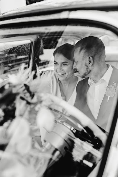 Wedding photographer Elena Senchuk (baroona). Photo of 12 September 2023