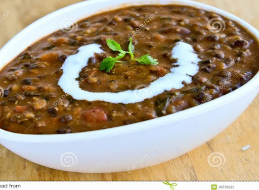 Dal Makhani With Butter Paratha (3 Pcs)