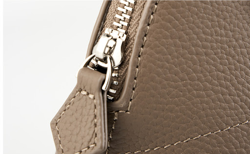 Title 9, Womens All-Match First Layer Cowhide Bag. Vers...