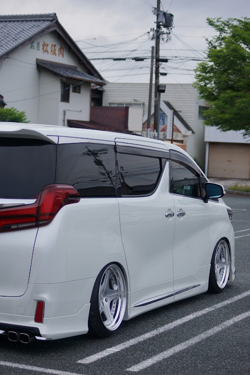 アルファードのな。さんが投稿したカスタム事例の投稿画像3枚目