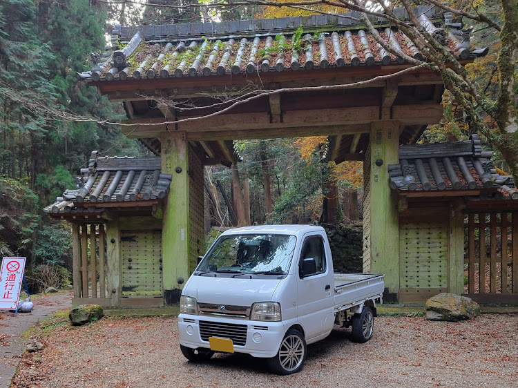 まー坊さんが投稿した久しぶりの投稿・談山神社 東大門・#軽トラ・プチ奉仕作業(笑)・通院日でした！に関するカスタム事例の投稿画像1枚目