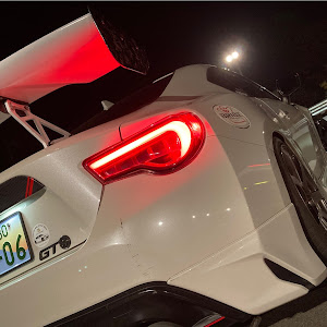 86 ZN6