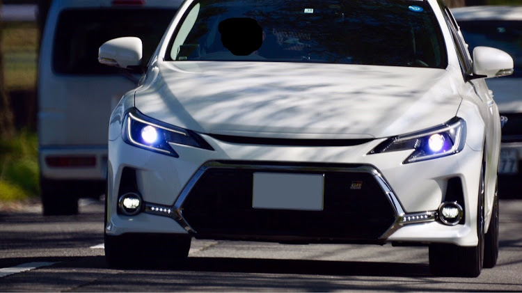 マークXのTEAM XROSS・メタセコイア並木・車を止める場所は考えましょう👍に関するカスタム事例の投稿画像6枚目