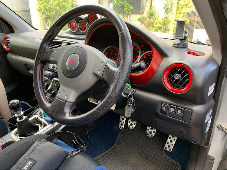 インプレッサ WRX STIのDIY・内装・塗装・STIに関するカスタム事例の投稿画像1枚目