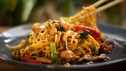 Egg-Chicken Chowmein