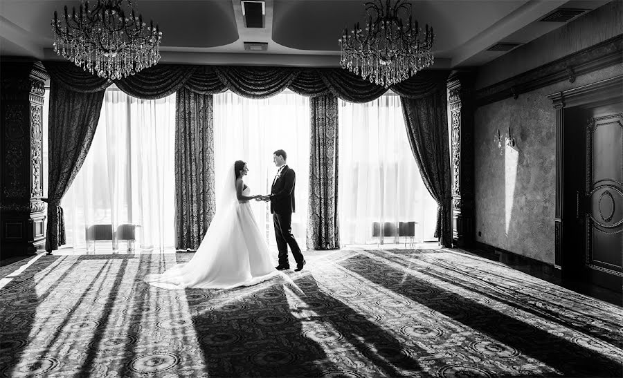 Fotografo di matrimoni Elina Shumkova (ellina-sh). Foto del 10 maggio 2016