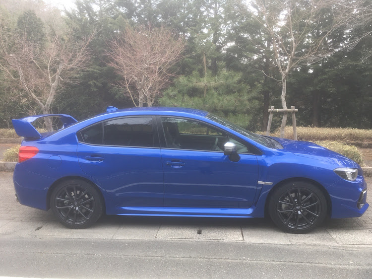 WRX S4の犬・臭い・ナットに関するカスタム事例の投稿画像2枚目