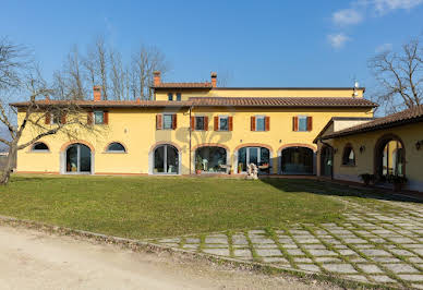 Villa with pool and garden 4