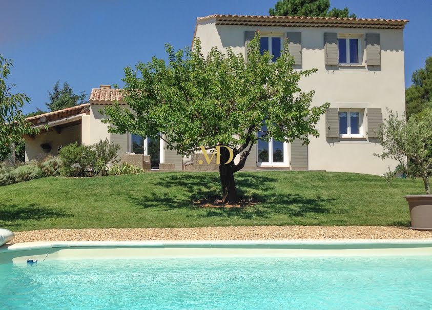 Vente villa 5 pièces 120 m² à Saint-Saturnin-lès-Apt (84490), 650 000 €