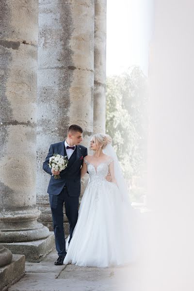 Wedding photographer Olya Naumchuk (olganaumchuk). Photo of 25 September 2019