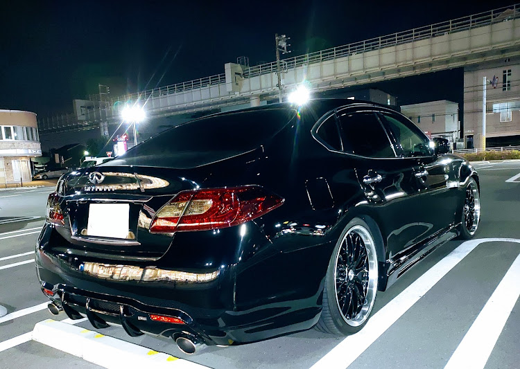 フーガのドライブ・夜🌃✨は、盛れるのか⁉️・車高調整・いつも読んで頂きありがとうございます😊に関するカスタム事例の投稿画像7枚目