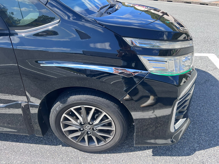 ヴォクシーのVOXY好きと繋がりたい・カラフルな車たち・緑フォグ・旅行に関するカスタム事例の投稿画像2枚目