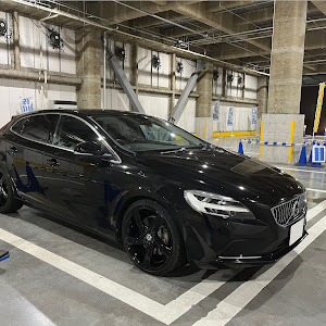 V40 D4