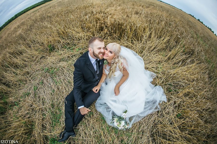 Düğün fotoğrafçısı Evgeniya Izotina (izotina). 11 Ağustos 2019 fotoları
