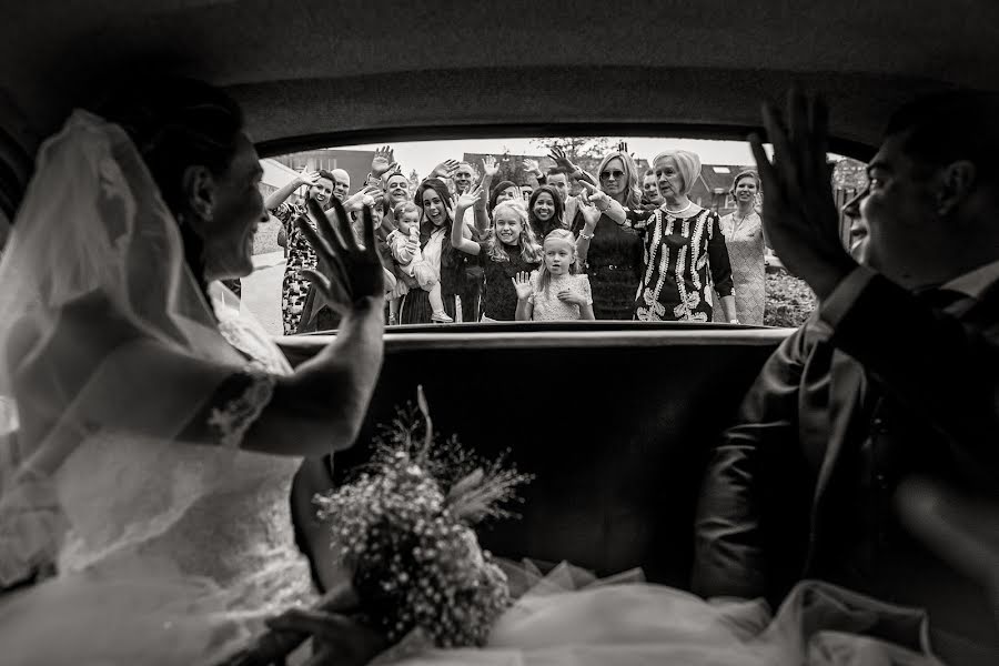 結婚式の写真家Manola Van Leeuwe (manolavanleeuwe)。2017 10月5日の写真