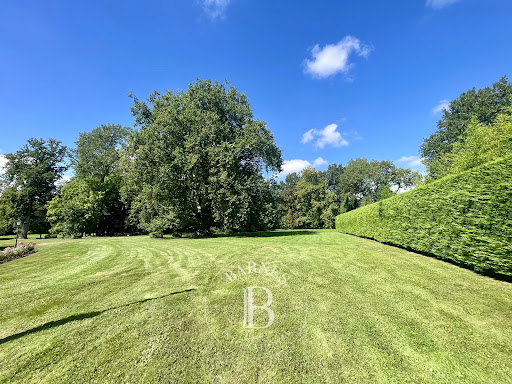 Property with pool 3